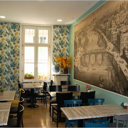 Jean Bart Hotel 2*